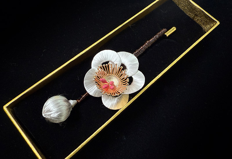 翼藝纏花福飾 -暗香影疏(雙花胸針)